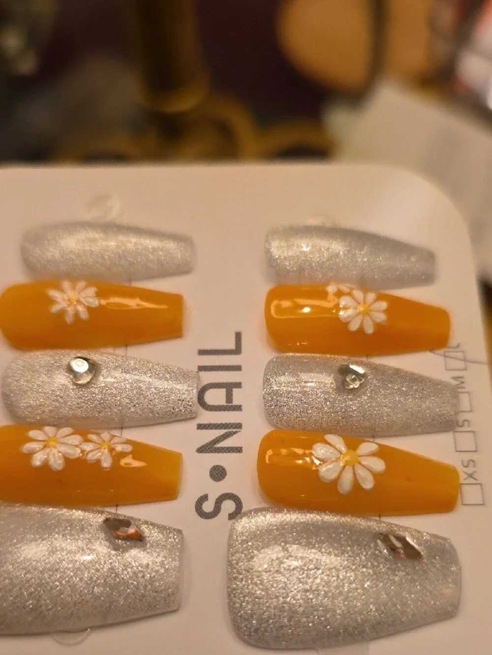 Yellow & Silver Daisy Press-On Nail Set Size Large